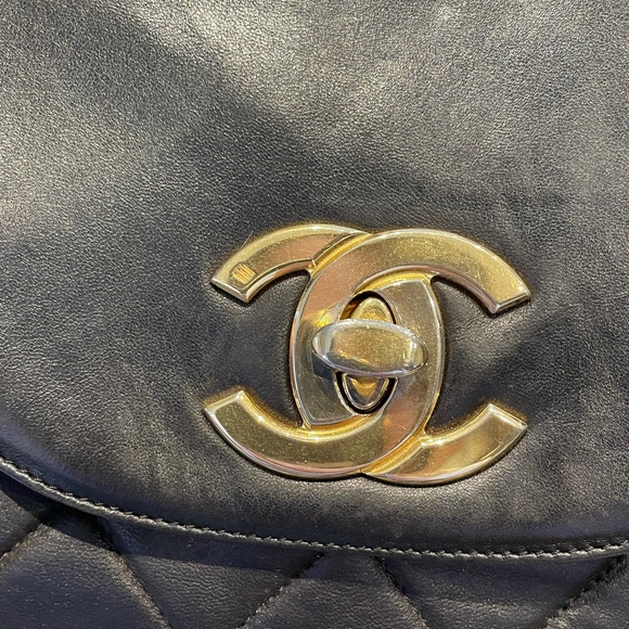 Vintage Authentic Chanel backpack CC logo - Picture 5 of 12